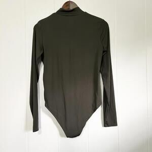 H&M Olive Green Mocked Ribbed Long Sleeve Bodysuit Women's Medium